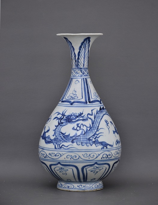 A pair Dragon Vase, Yuan Dynasty